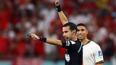 Who is the referee for Portugal vs Switzerland in the World Cup 2022 round of 16?
