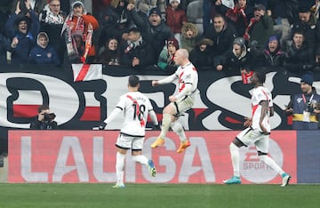 Centrochut de Lejeune que logra desviar Isi en forma de remate a portería, sorprendiendo al propio Courtois y toda la zaga madridista, firmando el gol del 3-3.