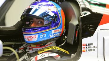 Fernando Alonso con el Toyota del WEC.