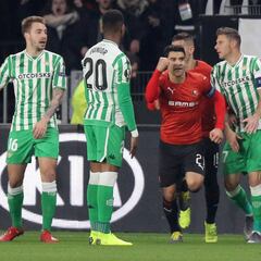 Lainez le pone color verdiblanco a la eliminatoria ante el Rennes
