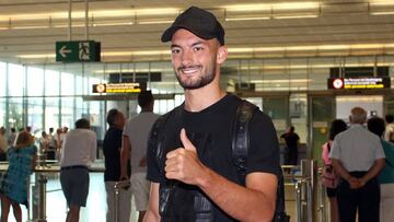 Haksabanovic ya está en Málaga y Pau Torres, a falta de la firma