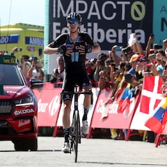 Arensman: “Espero ser un corredor para grandes vueltas”