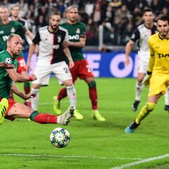 El récord que alcanzó Cuadrado en el partido de Champions
