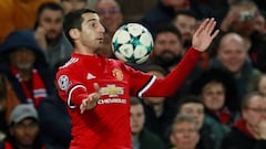 Henrikh Mkhitaryan durante un partido de la Champions League con el United. 