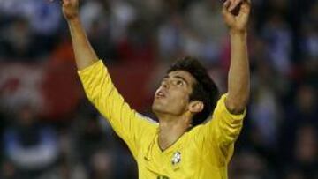 <b>GOLES PARA EL MADRID.</b> Kaká logró el que puede ser su último gol como jugador del Milan. A partir del lunes, los marcará como futbolista del Real Madrid.