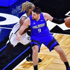 Primera bomba: los Bulls se hacen con Nikola Vucevic