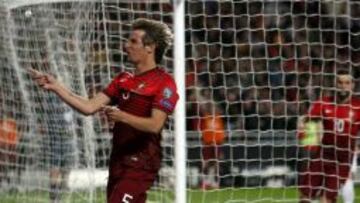 Coentrao celebra su gol con Portugal.