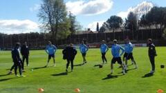 El Mono Burgos dirigió el entrenamiento del Atlético