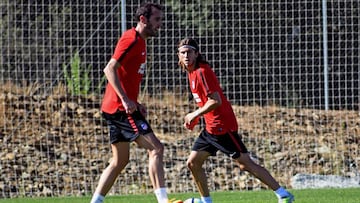 El lateral izquierdo del Atl&eacute;tico de Madrid, Filipe Luis, protagonista del entrenamiento.