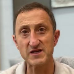 Juan Nattex, experto en sueño, señala los beneficios de dormir desnudo: “Tu cuerpo necesita bajar la temperatura”