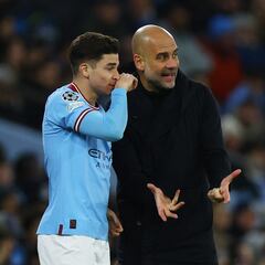 Oficial: City renueva a Julián Álvarez