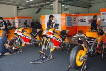 Box del equipo Repsol Honda.