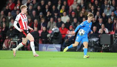 El delantero noruego por fin se estrenó como goleador en Champions con el Atlético.
Una gran jugada de Barrios, en la imagen, que asistió al gigante noruego.