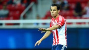 Omar Bravo capitán de Chivas.