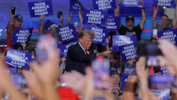 Republican presidential nominee former U.S. President Donald Trump gestures during a campaign rally in Erie, Pennsylvania, U.S., September 29, 2024. REUTERS/Brian Snyder REFILE - QUALITY REPEAT