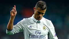 Cristiano scolds Real Madrid fans whistles with his own gesture