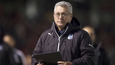 Víctor Manuel Vucetich anuncia su retiro como técnico
