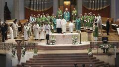 El Barcelona, presente en la misa y en la ofrenda floral por las víctimas de los atentados