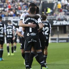 La enésima clase de Castro mete a los albinegros en playoff