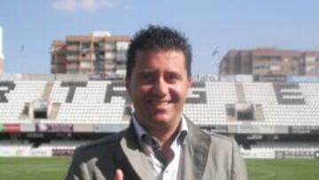 <b>DE ESTRENO. </b>Pedro Reverte tiene mucha tarea por delante pero ha empezado a trabajar.