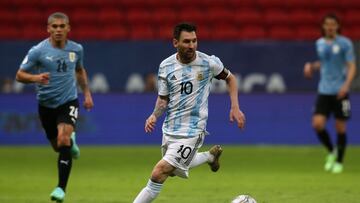 La selección de Uruguay sabe que ya no puede darse el lujo de dejar ir puntos o puede quedarse sin Mundial. Tendrá un encuentro complicado ante Argentina.