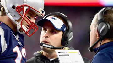 FOXBORO, MA - NOVEMBER 13: Tom Brady #12 of the New England Patriots reacts with head coach Bill Belichick and offensive coordinator Josh McDaniels during the fourth quarter of a game against the Seattle Seahawks at Gillette Stadium on November 13, 2016 in Foxboro, Massachusetts.   Billie Weiss/Getty Images/AFP
 == FOR NEWSPAPERS, INTERNET, TELCOS &amp; TELEVISION USE ONLY ==