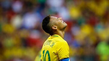 Brasil y Neymar se estrellan contra Sudáfrica en el debut