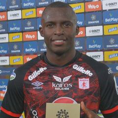 Luis Paz festeja el título y sale en defensa de su técnico