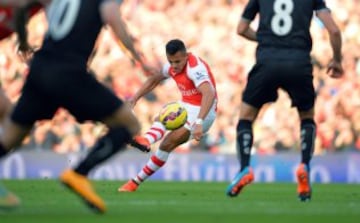 Alexis Sánchez es el dueño de las pelotas detenidas en el Arsenal. 