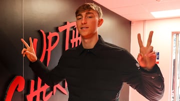 Dean Huijsen, en las entrañas del Vitality Stadium del Bournemouth.