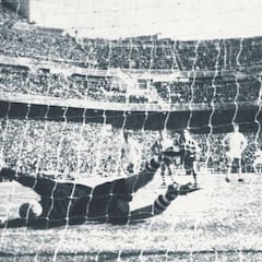 Iribar topa con Puskas