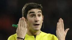 Al Barça le va mejor con Undiano en los Clásicos