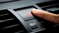 ¿Es legal usar los ‘warning’ para avisar a los demás conductores de que hay un atasco más adelante?