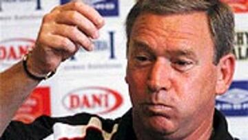 "Yo a mis jugadores les exijo que trabajen y que lo intenten cada partido que se nos plantea, pero en cuanto a la clasificación no digo nada."