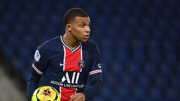Kylian Mbapp¨¦, jugador del PSG, durante un partido.