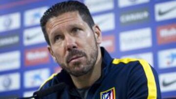 El técnico del Atlético de Madrid, Diego Simeone, durante la rueda de prensa quie ofreció hoy en la Ciudad Deportiva de Majadahonda tras el entrenamiento de equipo de cara al próximo compromiso liguero de mañana frente al Getafe.
