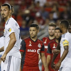 1x1 del Galaxy: Zlatan marcó su gol 500 y Jona dio dos asistencias