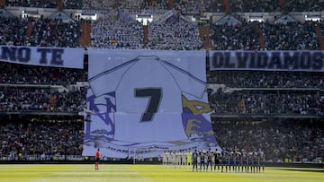 El Bernabéu homenajeó a Juanito: "No te olvidamos"