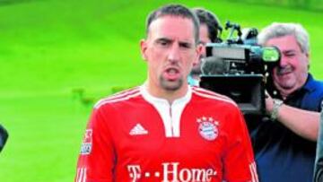 <b>UNA TEMPORADA MÁS. </b>Ribéry jugará en el Bayern esta campaña. El verano que viene será del Madrid.