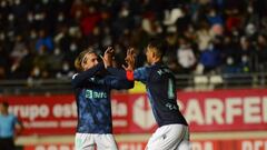 Marcos Muro celebra su gol con &Aacute;lvaro Jim&eacute;nez.