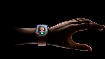 An appeals court has suspended the ban on Apple Watch imports that had just been put into place the day before by the US International Trade Commission.