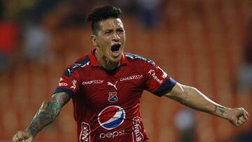 Germán Cano celebrando un gol con el Medellín ante el Huila por la Liga Águila I-2018