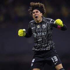 FIFA recuerda atajada de Memo Ochoa a Neymar en Brasil 2014