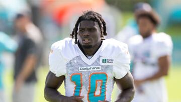 MIAMI GARDENS, FL - AUGUST 06: Miami Dolphins wide receiver Tyreek Hill (10) jogs on the field during a practice session at the Miami Dolphins training camp at Baptist Health Training Complex on August 6, 2022 in Miami Gardens, Florida. (Photo by Doug Murray/Icon Sportswire via Getty Images)