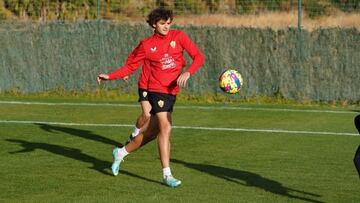 Gui Guedes, se entrena en Marbella con el Almería.