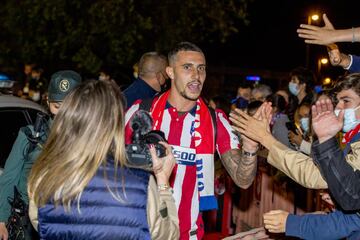 Seguidores y jugadores del Atltico celebran LaLiga