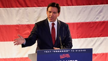 FILE PHOTO: Florida Governor and U.S. Presidential candidate Ron DeSantis speaks during a rally, as Iowa Governor Kim Reynolds (not pictured) endorses DeSantis's bid to be the Republican nominee in the 2024 presidential race, in Des Moines, Iowa, U.S. November 6, 2023.  REUTERS/Rachel Mummey/File Photo