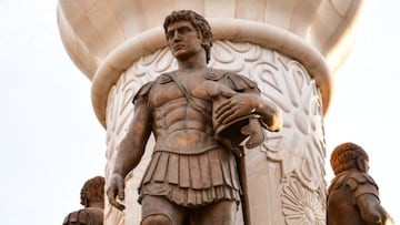 ¿Quién fue Alejandro Magno, cuánto duro su imperio, qué territorios conquistó y cuándo murió?