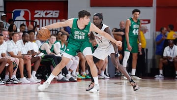 Hugo González y Kira Lewis -