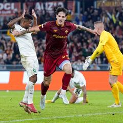 Zaniolo clasifica a la Roma tras el susto